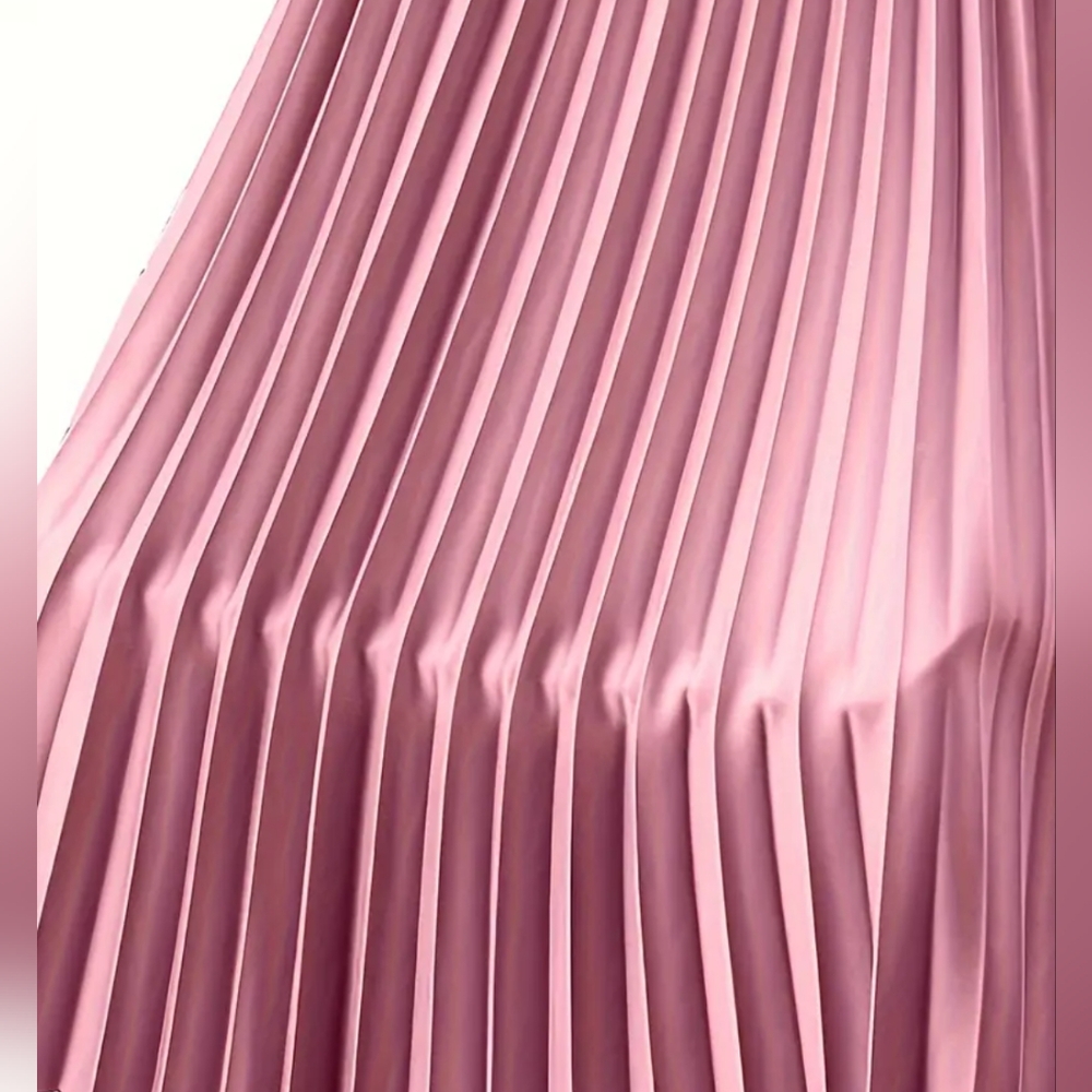Pleated High Waist Skirt - Picture 3 of 3